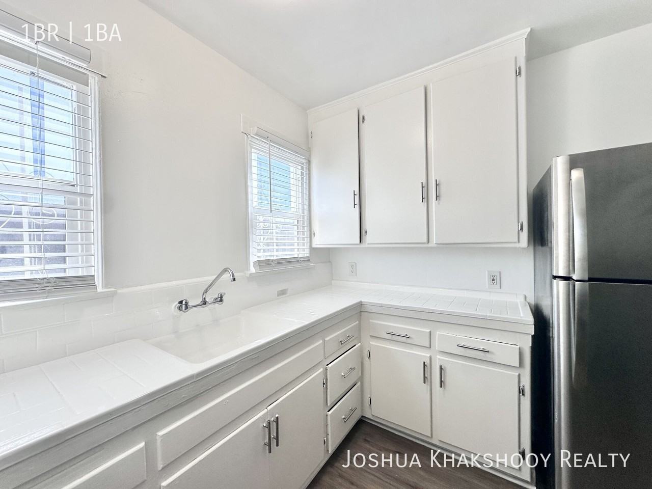 5946 Melrose Ave #3 - Photo 4 of 10