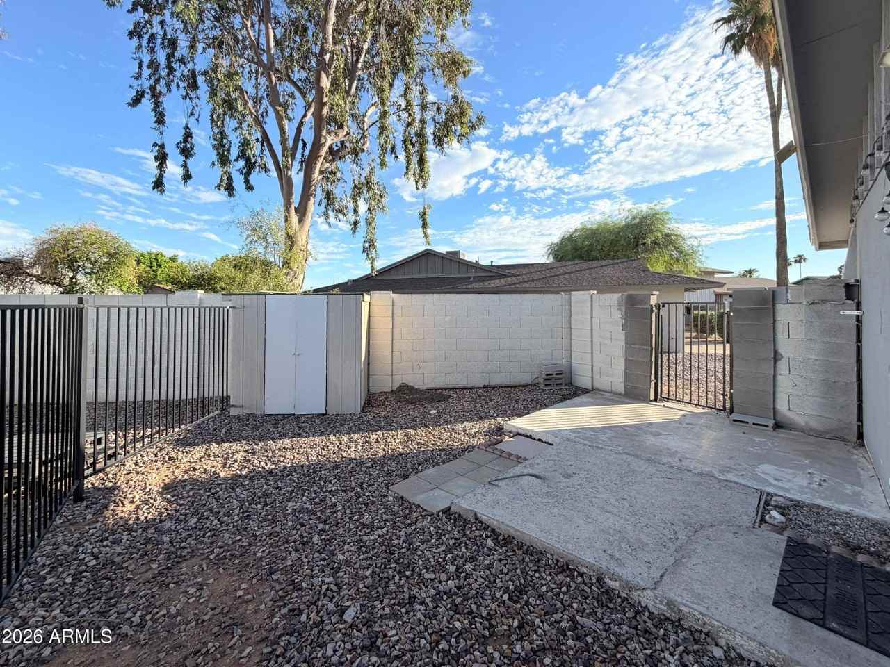 3720 W Mauna Loa Ln - Photo 2 of 16