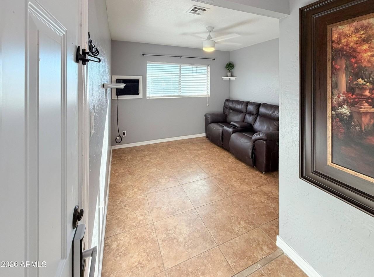 3720 W Mauna Loa Ln - Photo 3 of 16