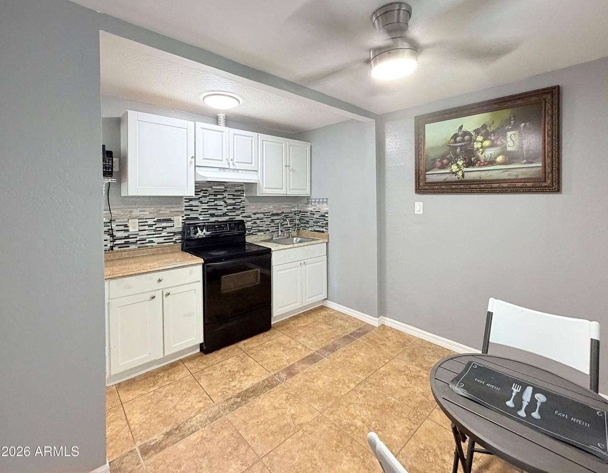 3720 W Mauna Loa Ln - Photo 7 of 16