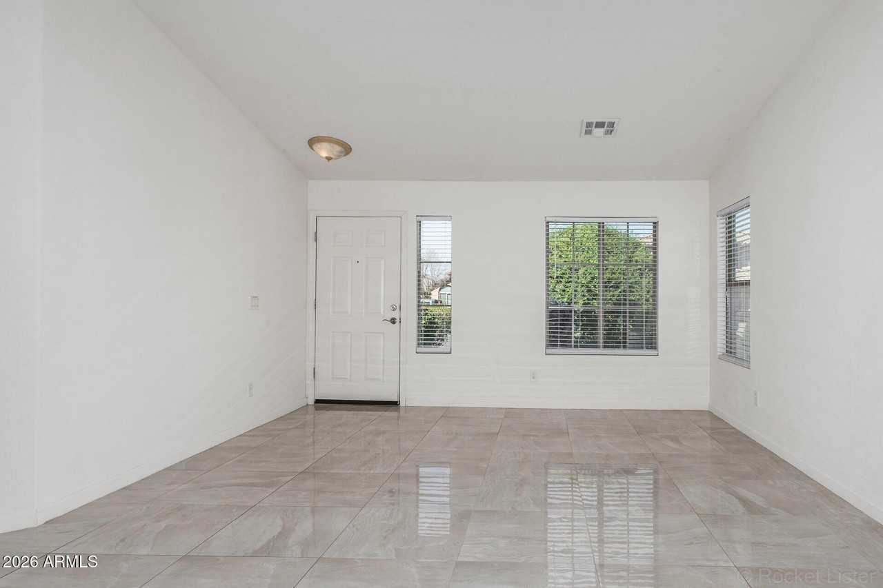 15317 W Tasha Dr - Photo 5 of 32