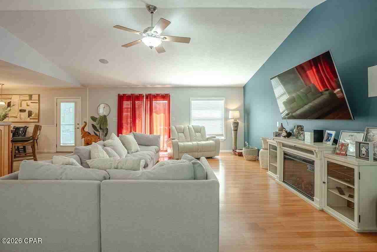 6224 Seminole Dr - Photo 5 of 37