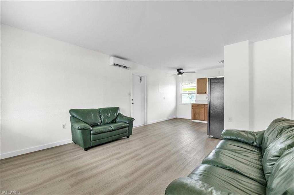 2423 Jeffcott St #6 - Photo 5 of 36