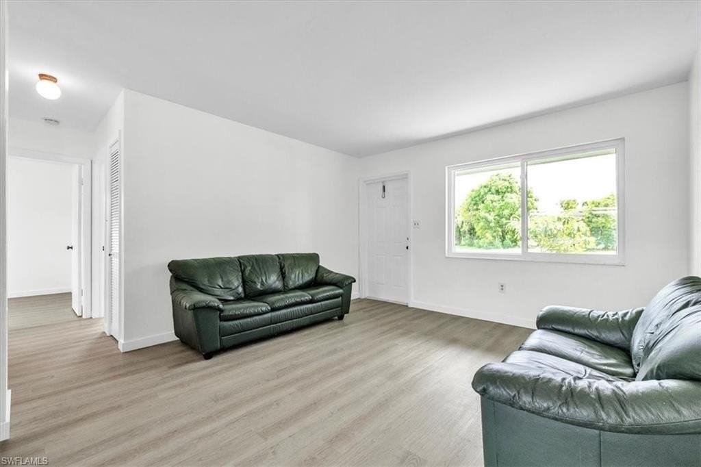 2423 Jeffcott St #6 - Photo 7 of 36