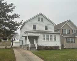 featured image of 524 University Ave