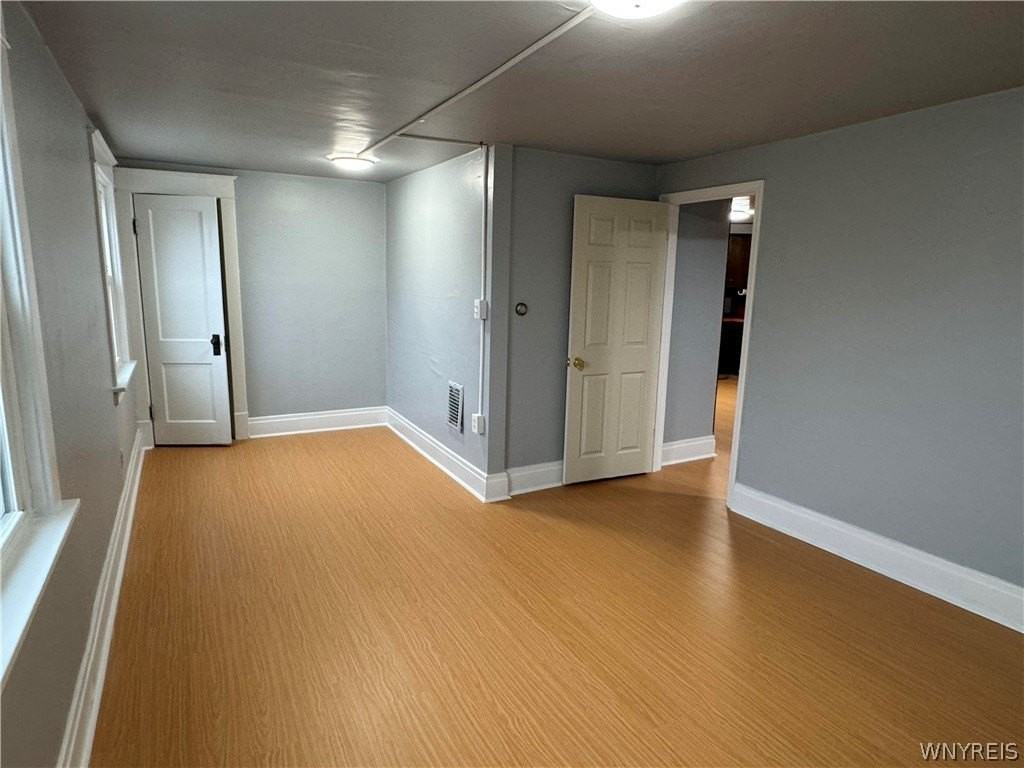 524 University Ave - Photo 2 of 14
