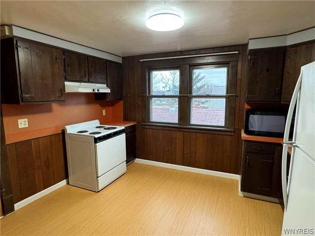 524 University Ave - Photo 4 of 14