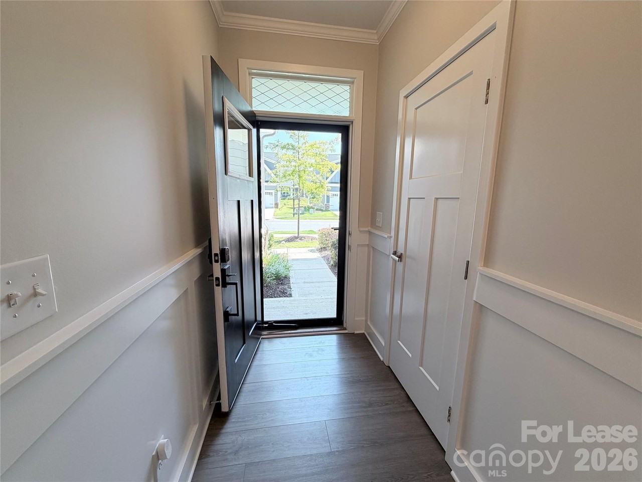 6273 Ashton Park Dr - Photo 4 of 39