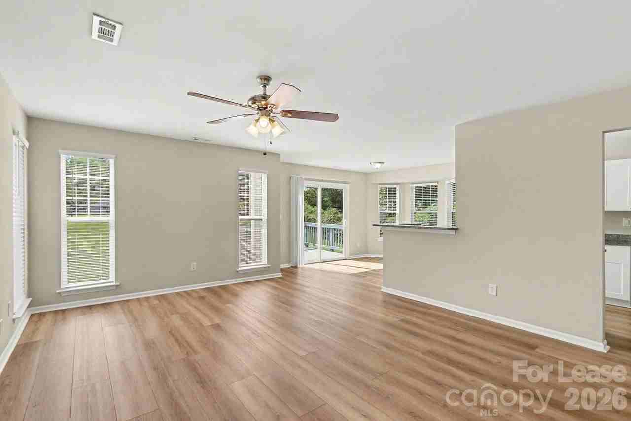 8011 Rolling Meadows Ln - Photo 5 of 19