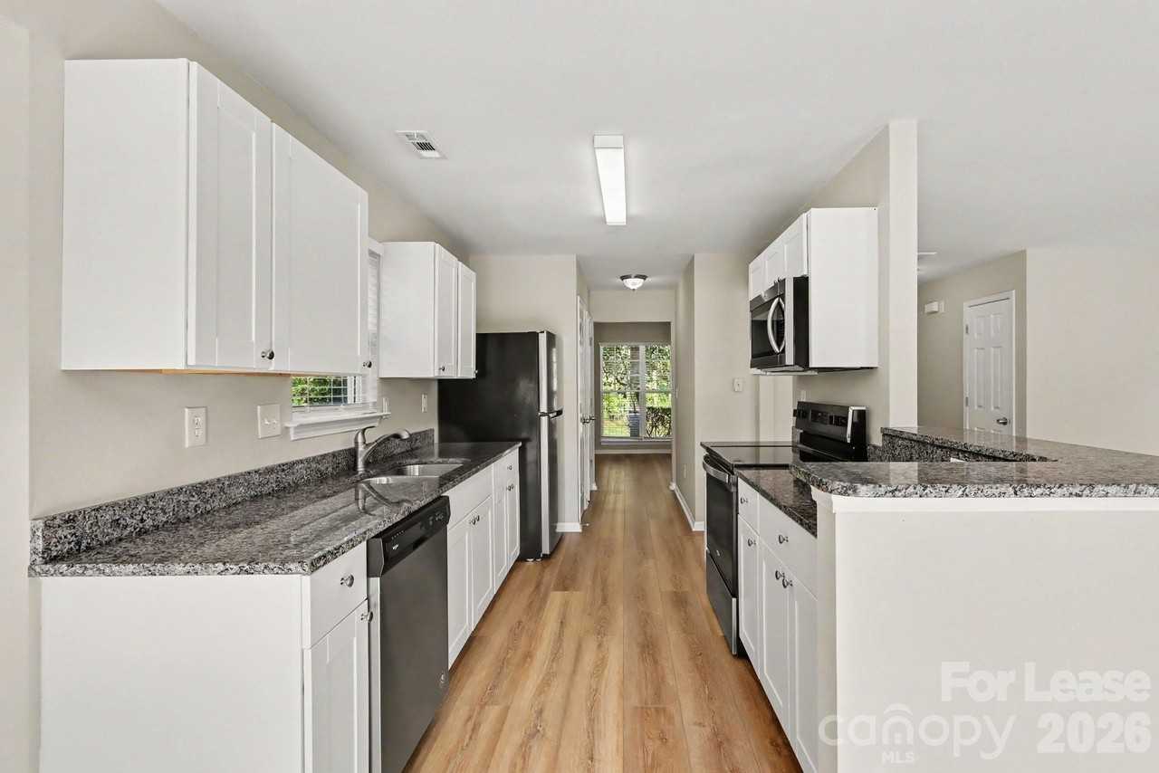 8011 Rolling Meadows Ln - Photo 6 of 19