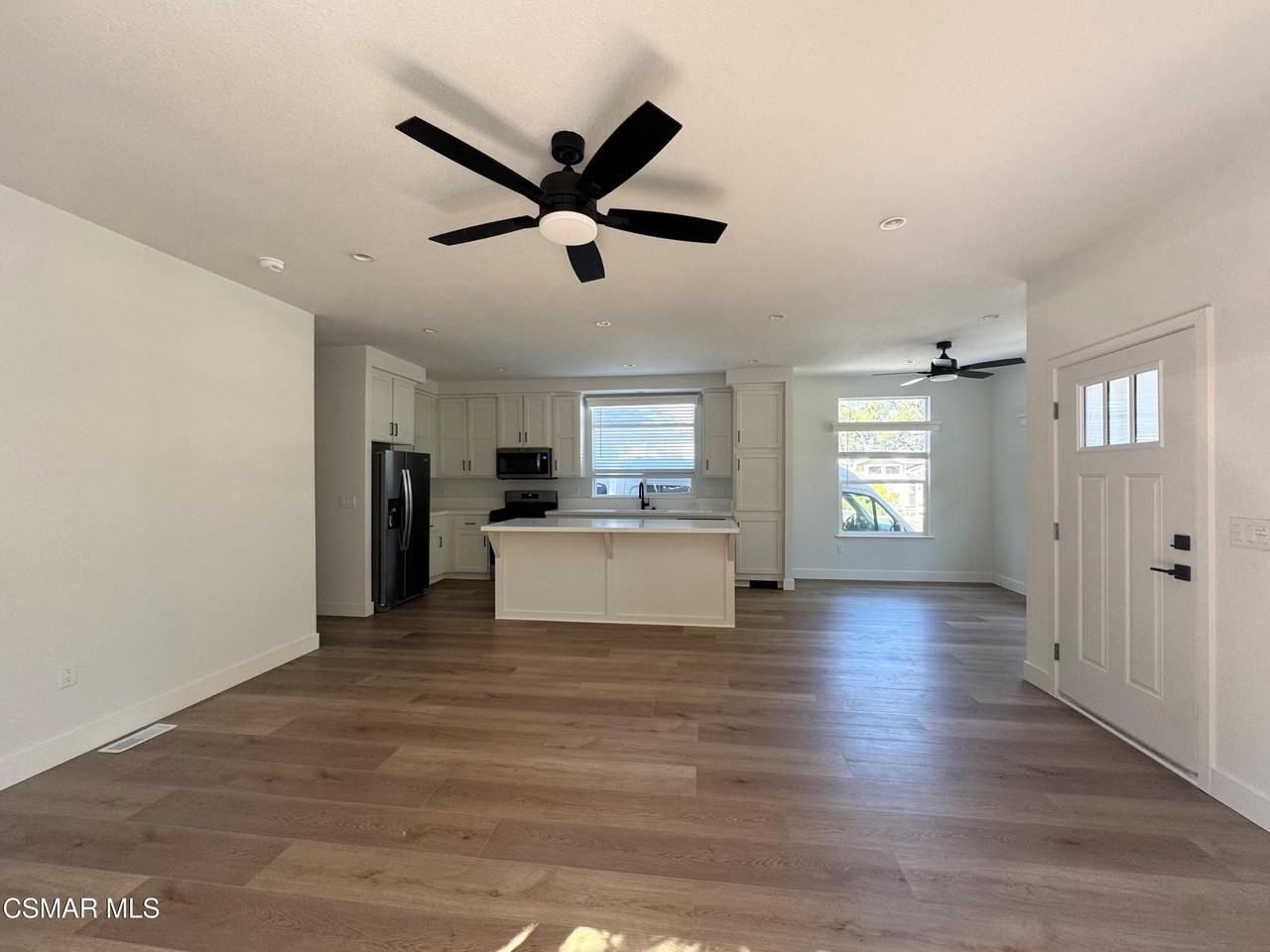 87 Sherwood Dr - Photo 3 of 12