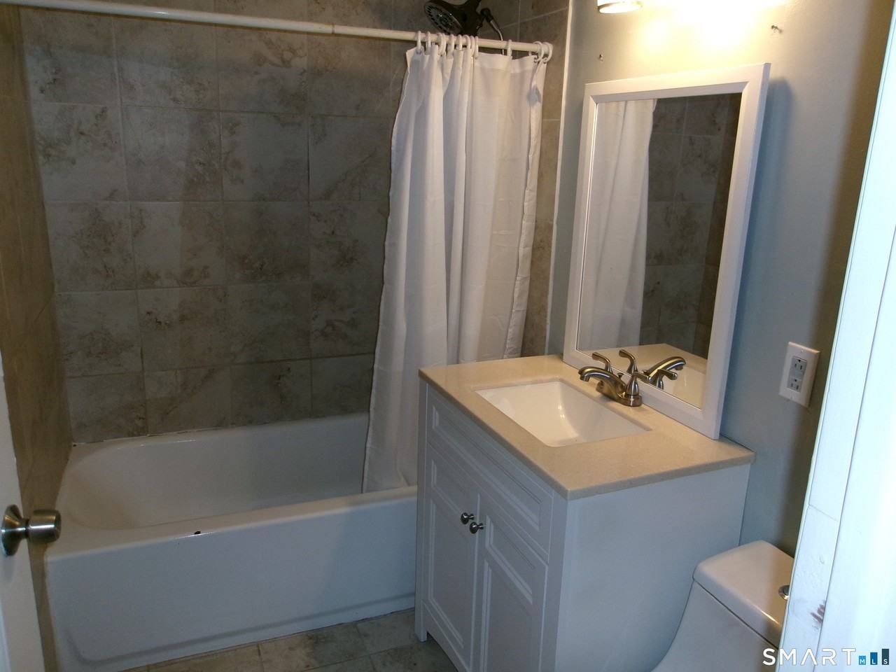 452 Wethersfield Ave #3 - Photo 4 of 7