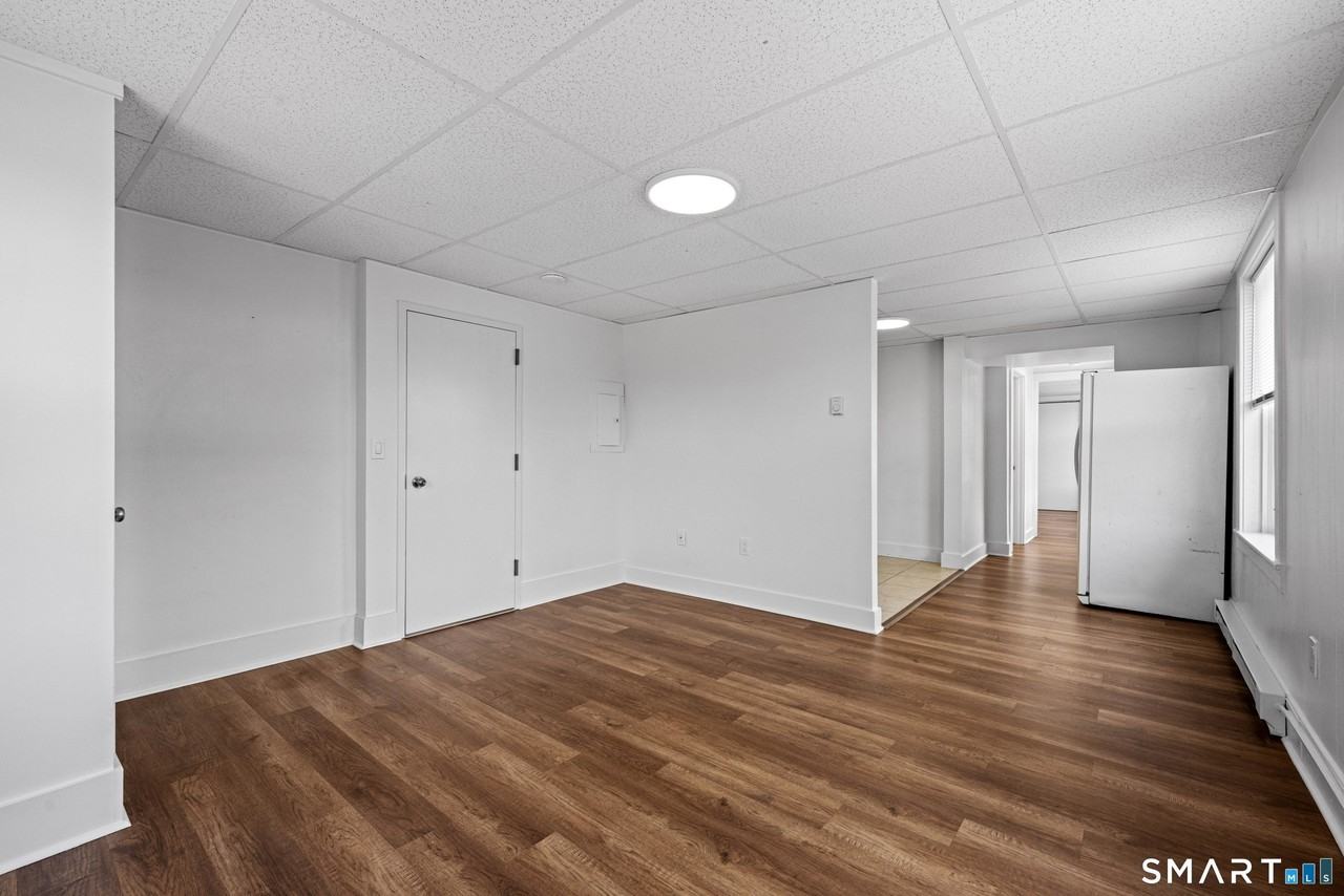 156 Garfield Ave - Photo 4 of 9