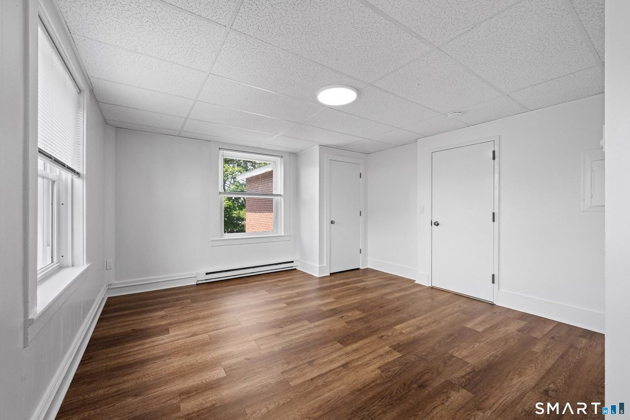 156 Garfield Ave - Photo 5 of 9