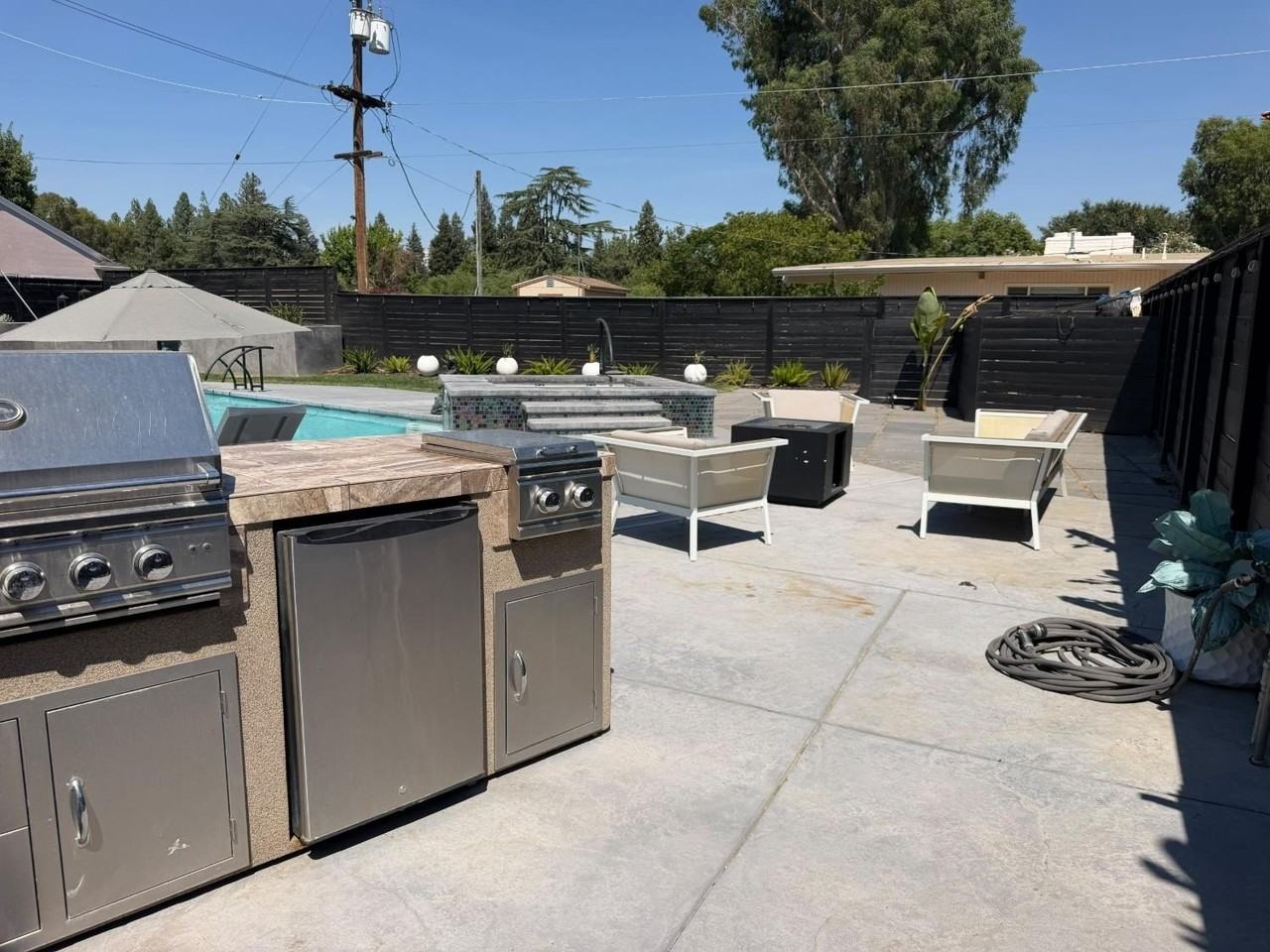 2430 W San Jose Ave - Photo 3 of 9
