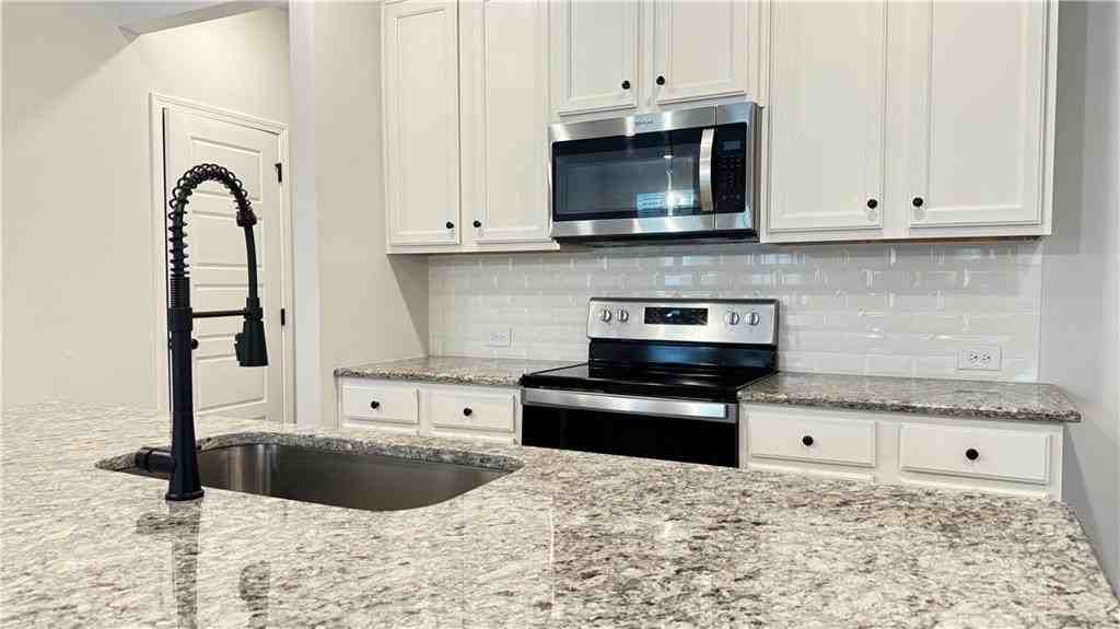 4537 Cypress Park Dr - Photo 5 of 31