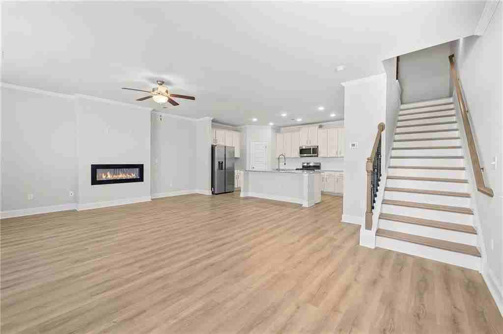 3006 Chene Pl - Photo 3 of 39