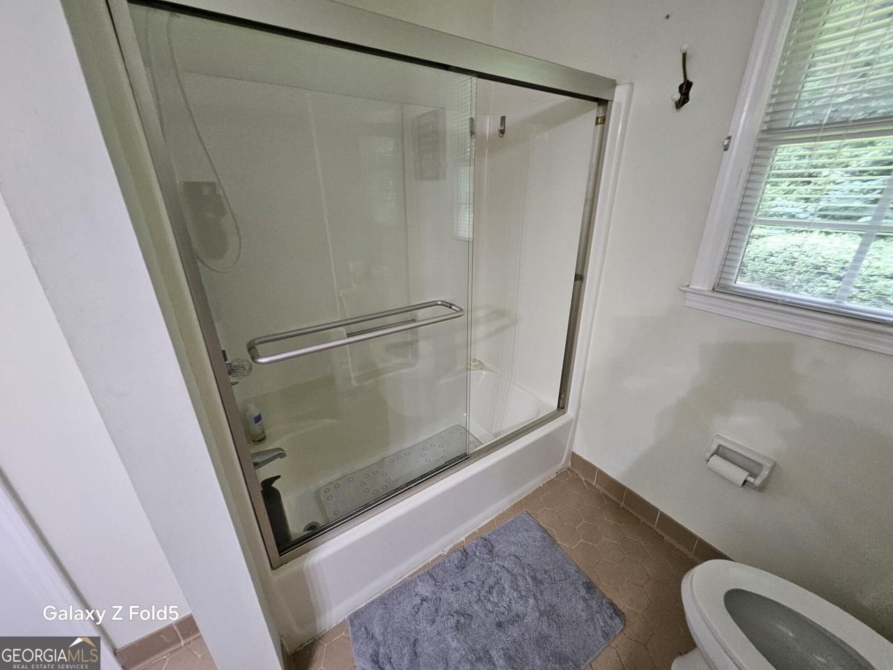49 Cook Ln - Photo 4 of 9