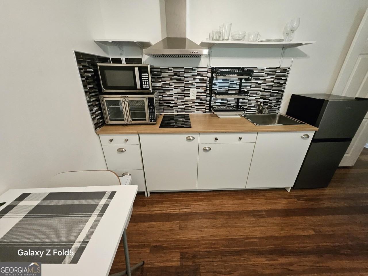 49 Cook Ln - Photo 7 of 9