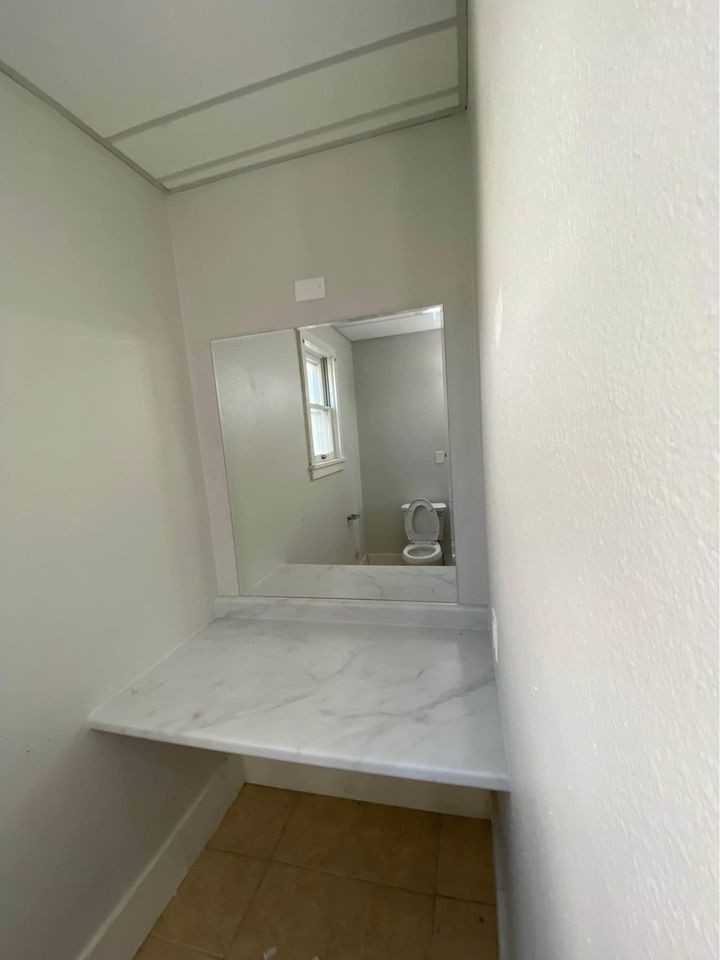 957 12th St - Photo 6 of 21
