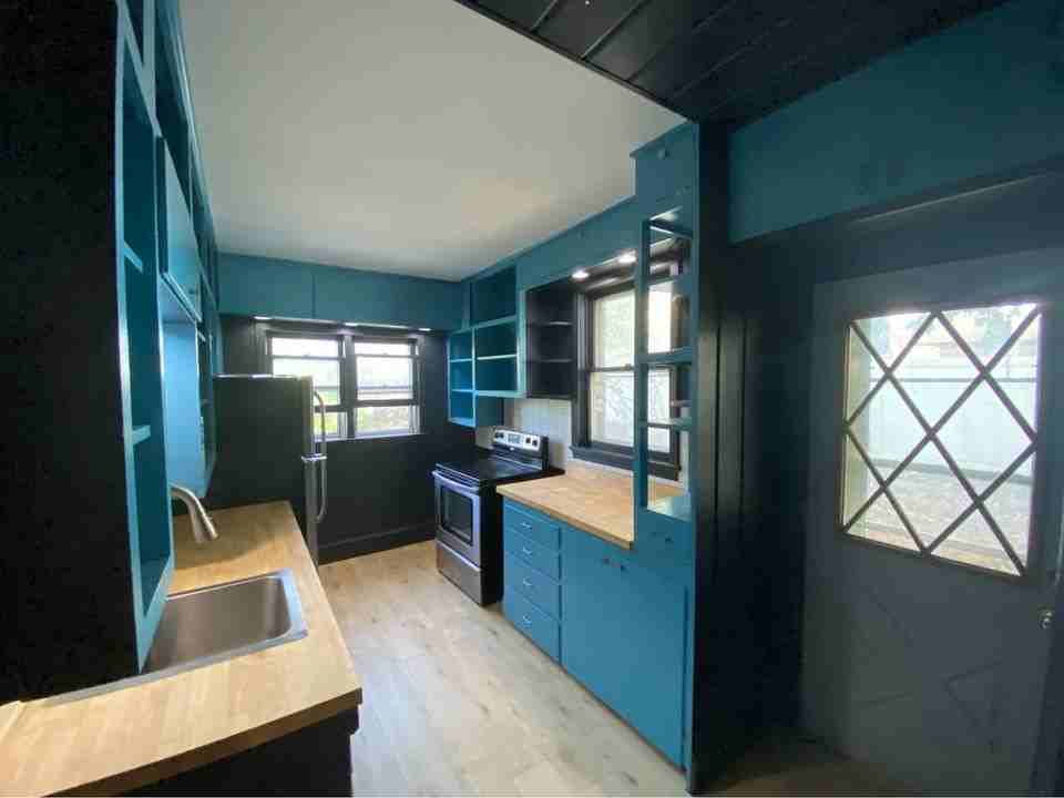 957 12th St - Photo 7 of 21