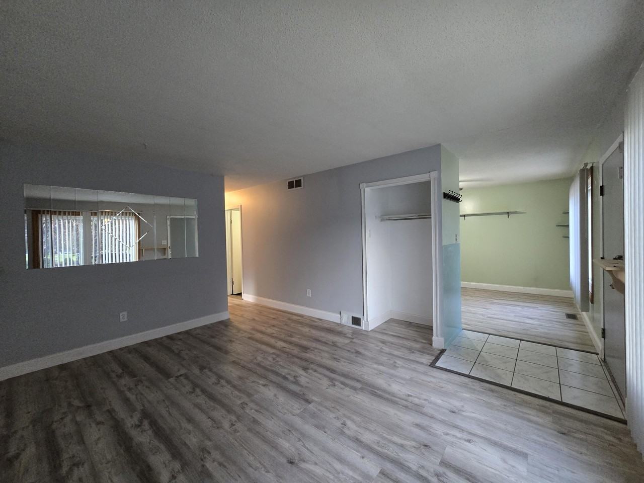 1125 170th St - Photo 5 of 21