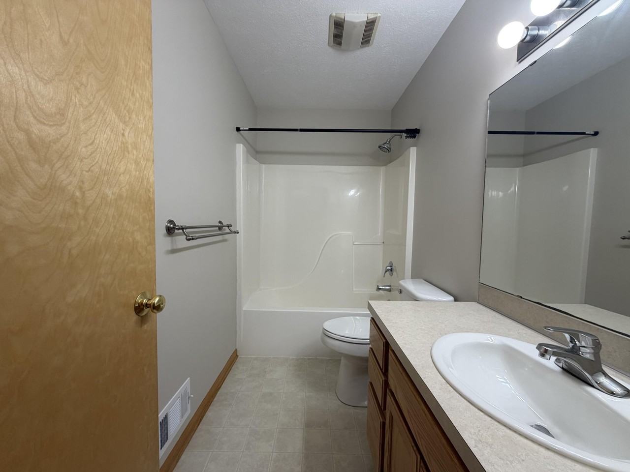 122 Summit Dr - Photo 6 of 20