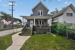 featured image of 5827 Baker St