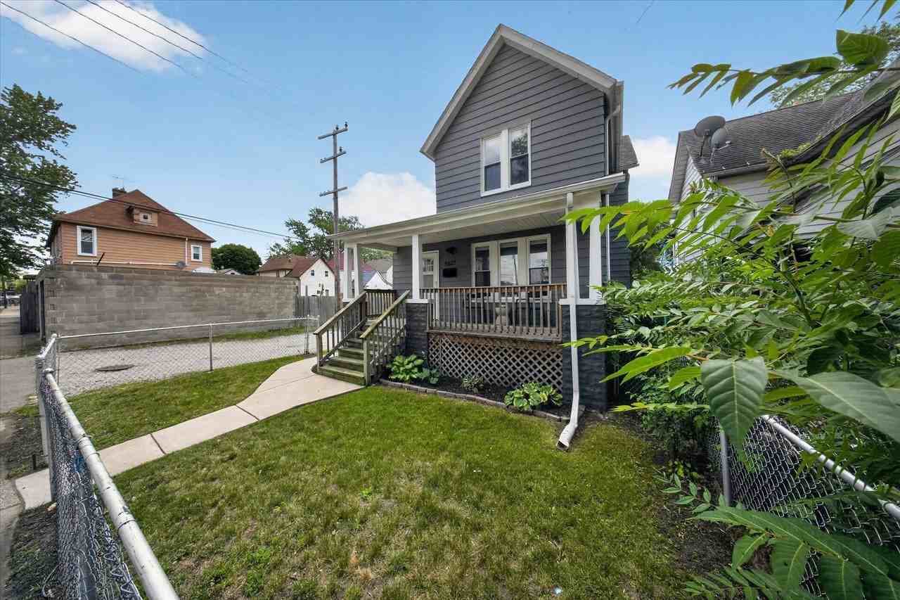 5827 Baker St - Photo 4 of 50