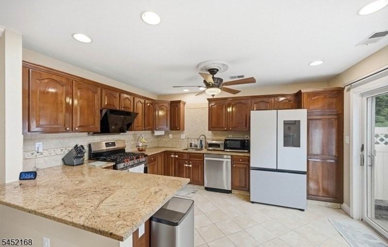 18 Clark Ct - Photo 4 of 21