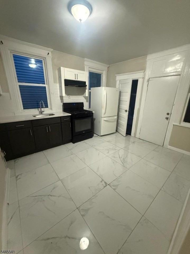 115 Seymour Ave #1