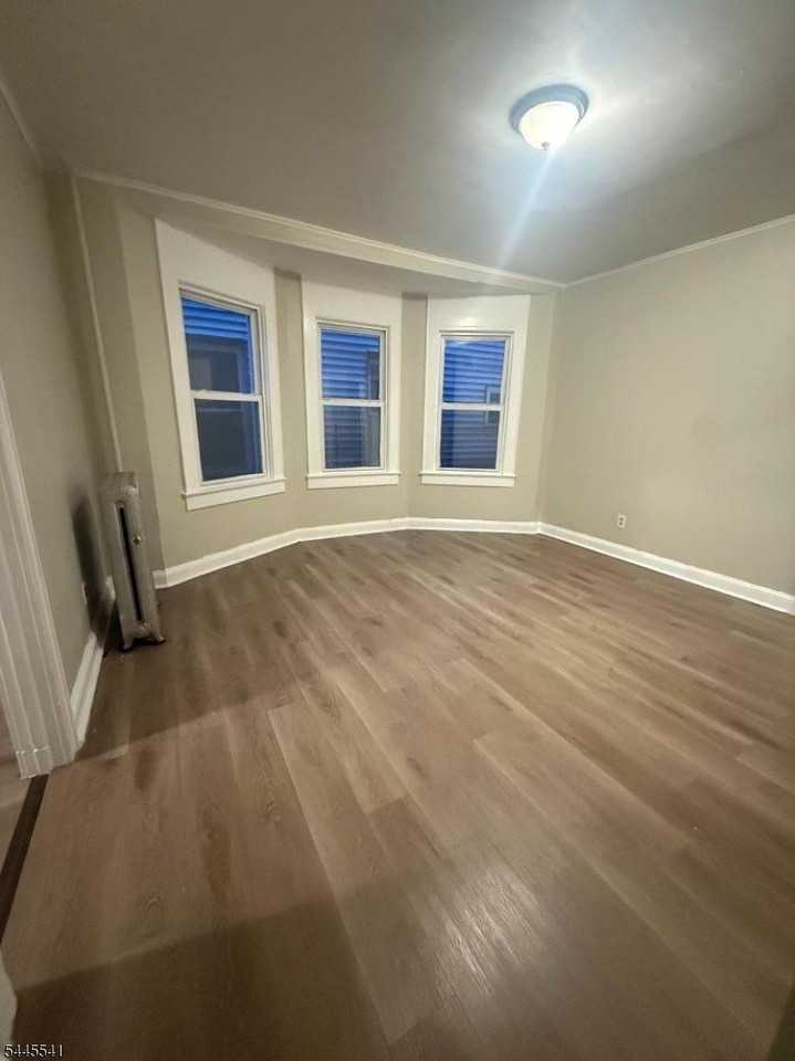 115 Seymour Ave #1 - Photo 2 of 7