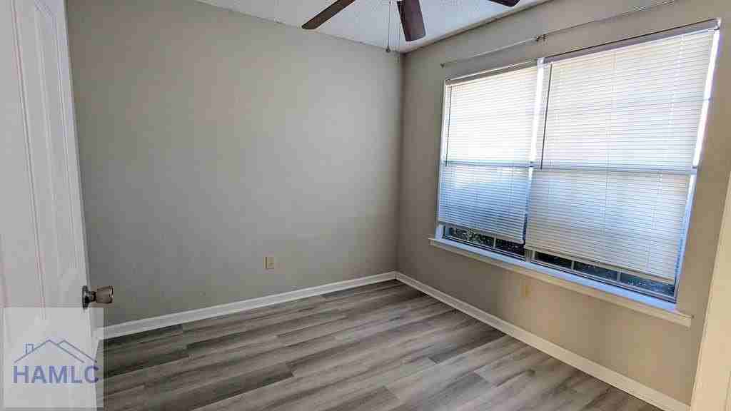 122 Crosby Dr - Photo 4 of 8