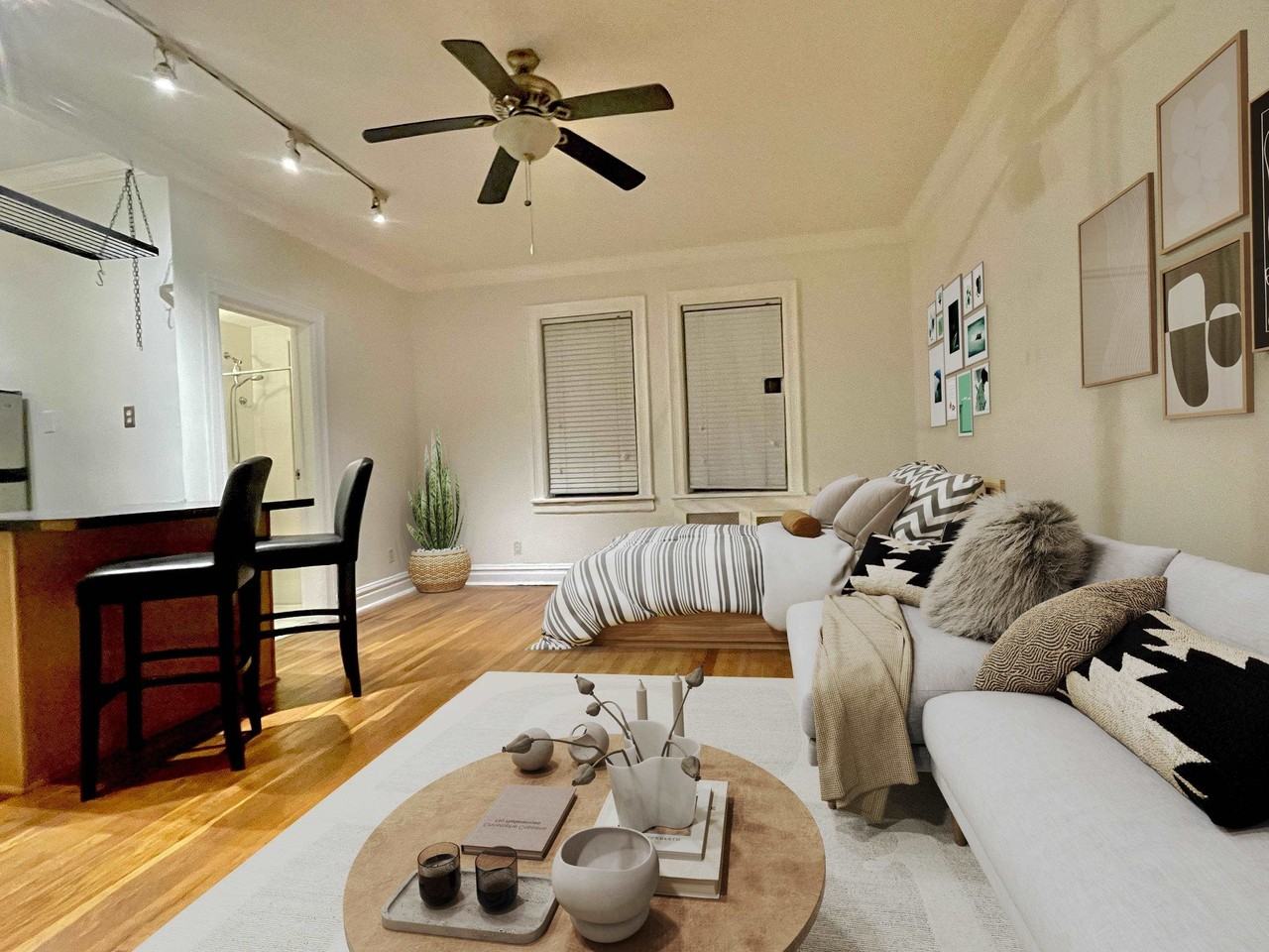 821 Bergen Ave #E16 - Photo 4 of 12