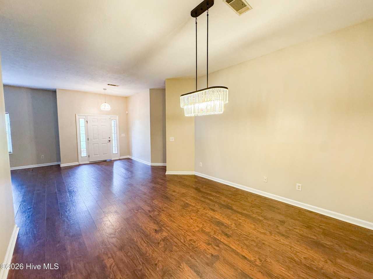 2928 Arrowwood Cir - Photo 5 of 17