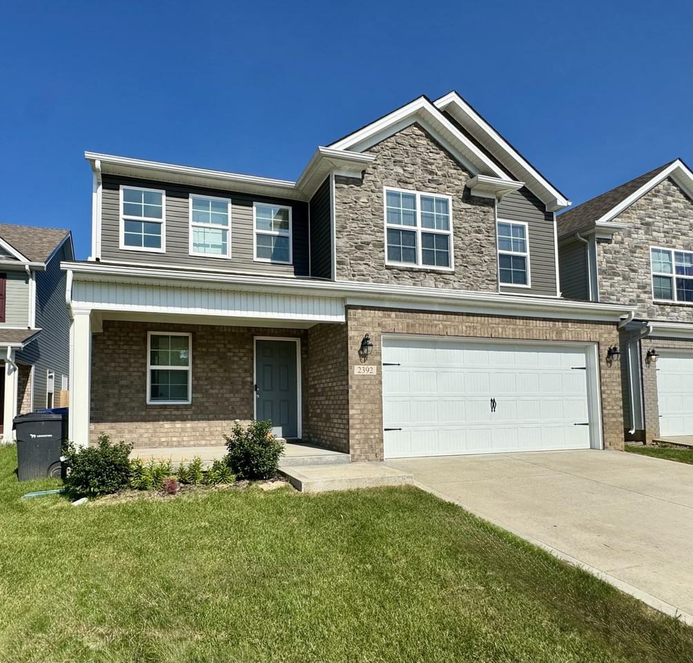 2392A Huntly Pl - Photo 2 of 35