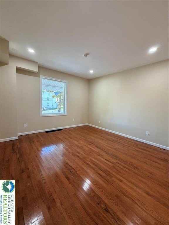 1825 Freemansburg Ave - Photo 5 of 50