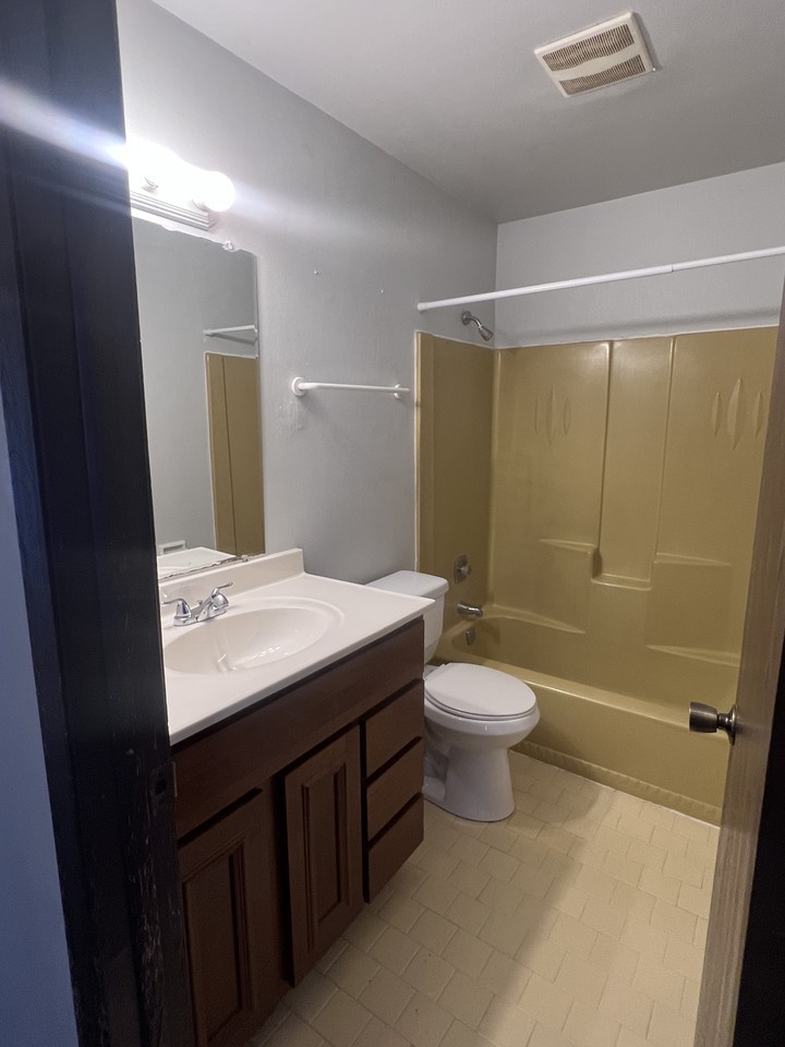 3245 Packer Drive - Photo 3 of 8