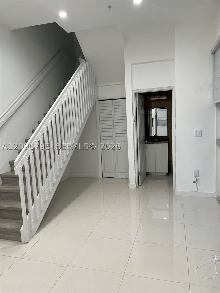 2300 Nw 7th St #104 - Photo 5 of 12