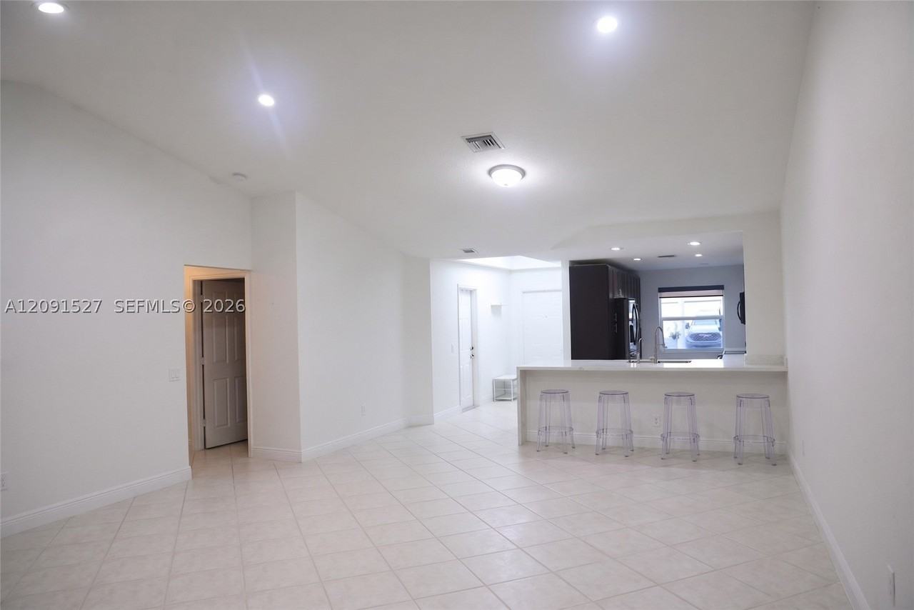 1575 Zenith Way #1575 - Photo 7 of 12
