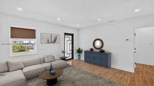 1010 Ne 138th St #1 - Photo 4 of 15