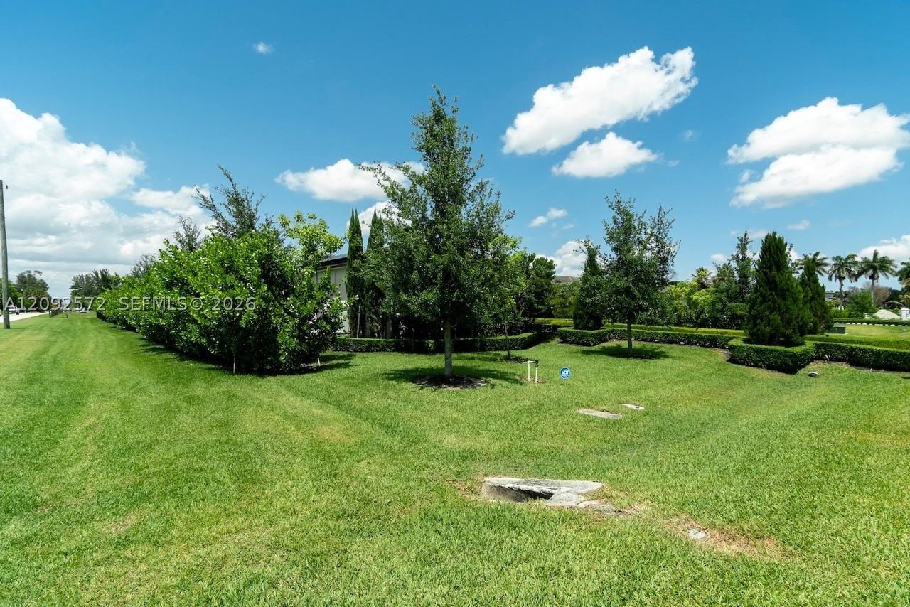 11791 Nw 6th Pl - Photo 4 of 50