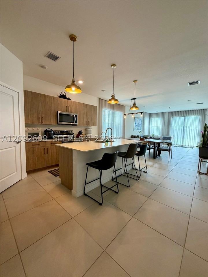 12918 Sw 266th Ter #12918 - Photo 2 of 14