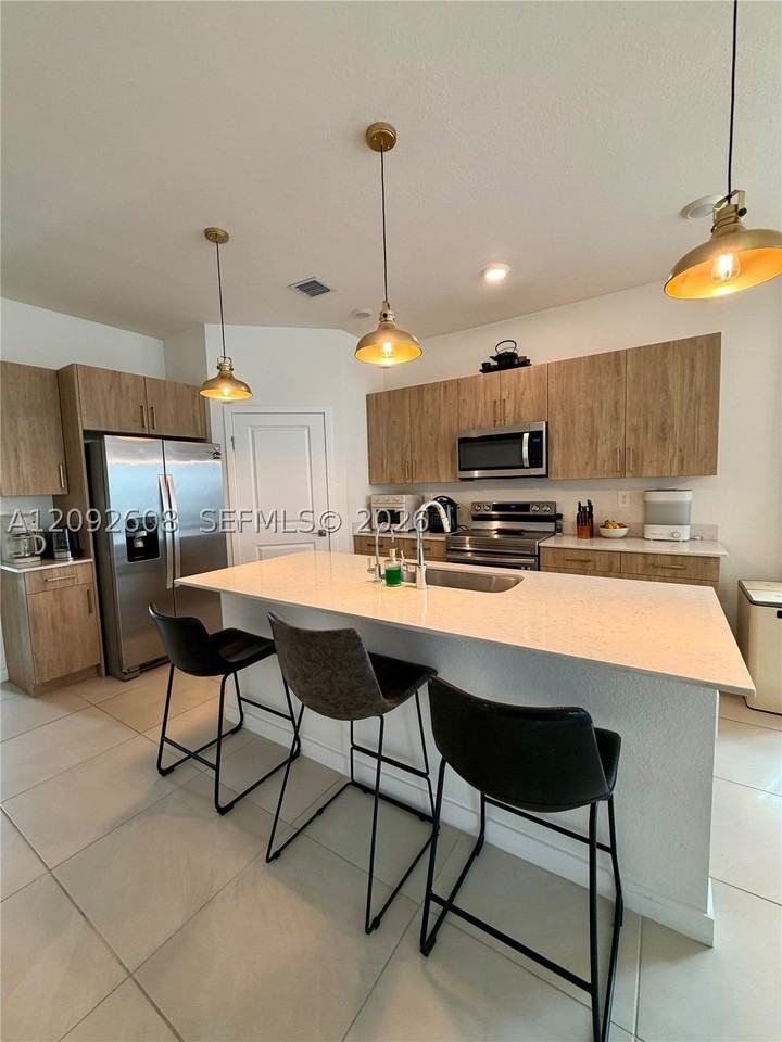 12918 Sw 266th Ter #12918 - Photo 3 of 14