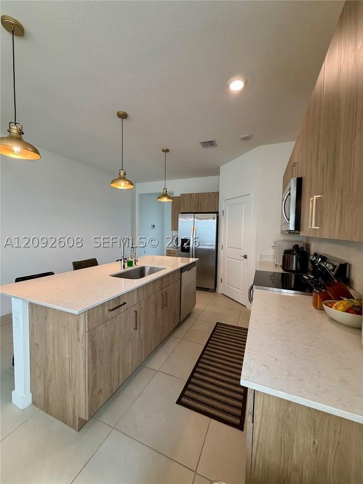 12918 Sw 266th Ter #12918 - Photo 4 of 14