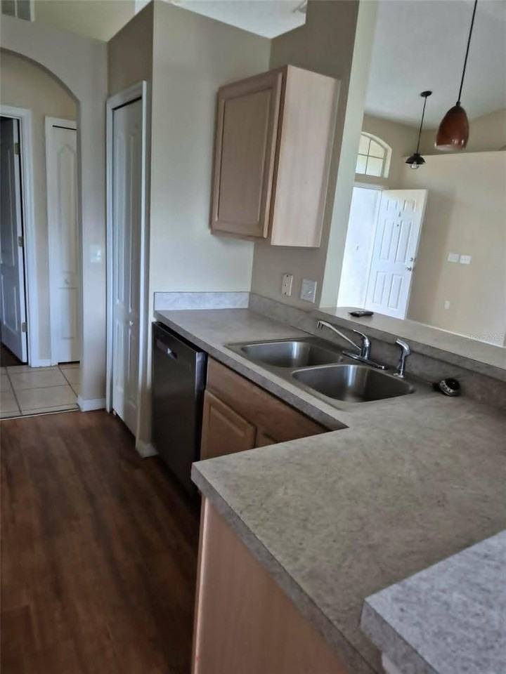 7 Bishop Ln - Photo 6 of 10