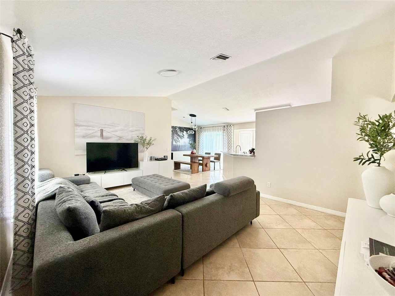 12207 Cotorro Ave - Photo 3 of 18