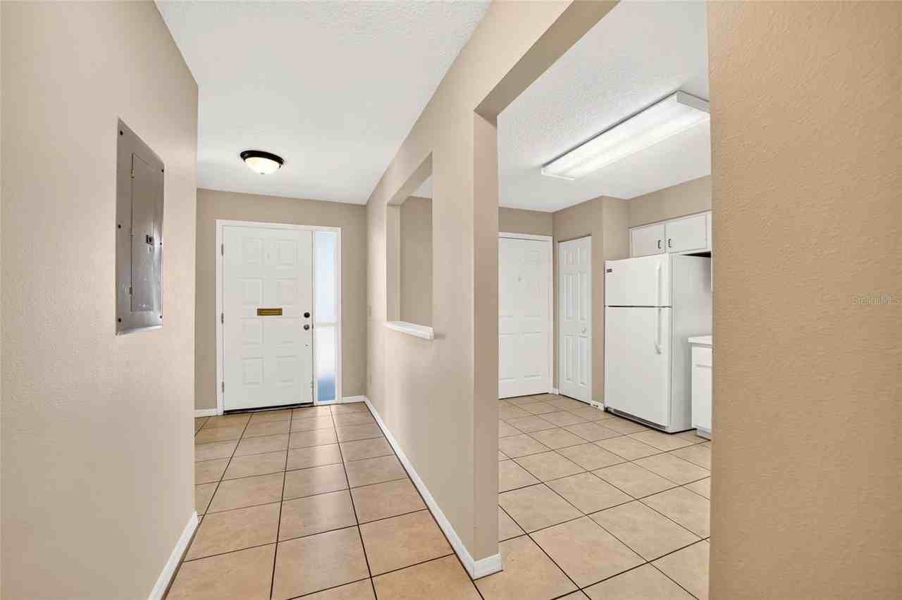 2478 Se 18th Cir - Photo 2 of 31