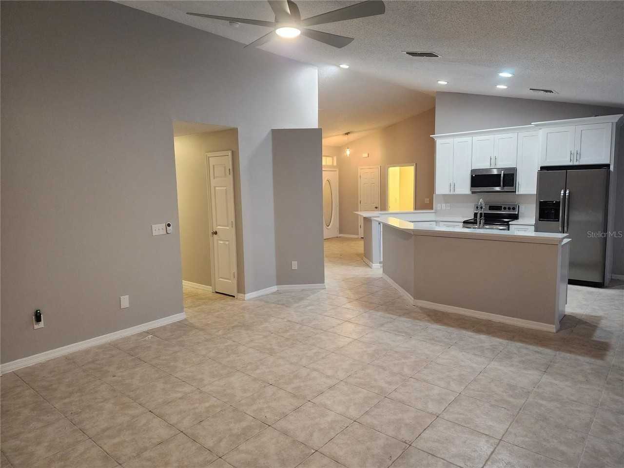 2883 Picadilly Cir - Photo 4 of 19