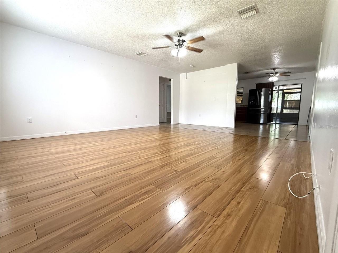 2944 58th Ave N - Photo 3 of 23